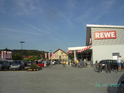 Rewemarkt Groß-Umstadt. Fertigstellung im August 2007.